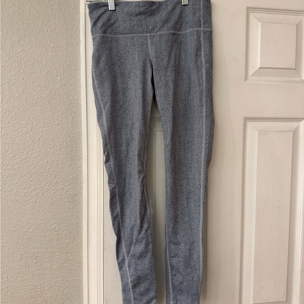 Athleta Gray Patterned Leggings
